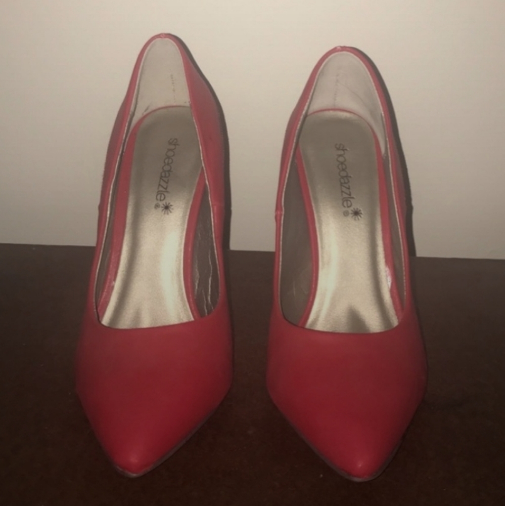 NEW red stiletto pump with gold zipper